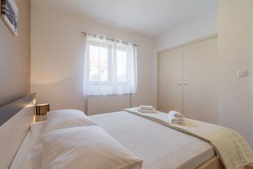 Apartments with terrace Nin, North Dalmatia