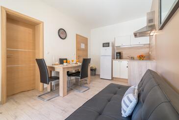 Apartments with terrace Nin, North Dalmatia