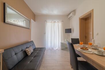 Apartments with terrace Nin, North Dalmatia
