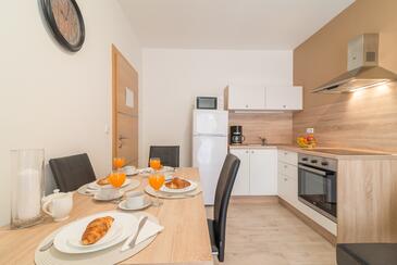 Apartments with terrace Nin, North Dalmatia