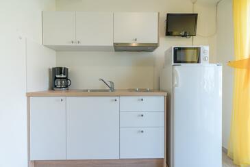 Apartments with terrace Nin, North Dalmatia