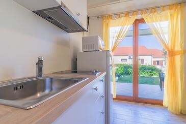 Apartments with terrace Nin, North Dalmatia