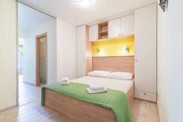 Apartments with terrace Nin, North Dalmatia