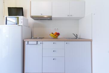 Apartments with terrace Nin, North Dalmatia
