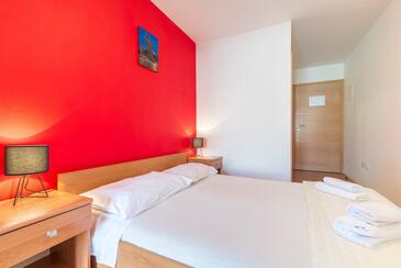Apartments with terrace Nin, North Dalmatia