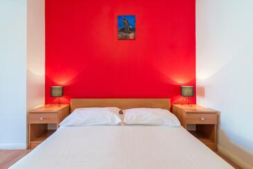 Apartments with terrace Nin, North Dalmatia