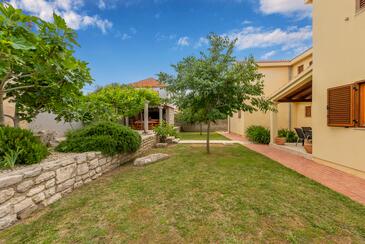 Apartments with terrace Nin, North Dalmatia