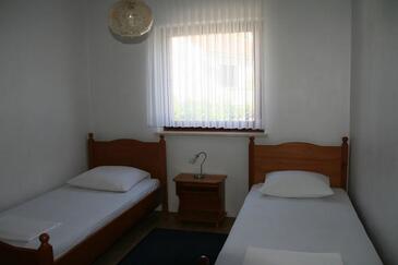 Apartments with parking space Supetar, Brač - 5670