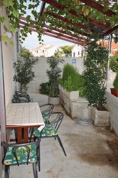 Two bedroom apartment Postira, Brač (A-5672-a(