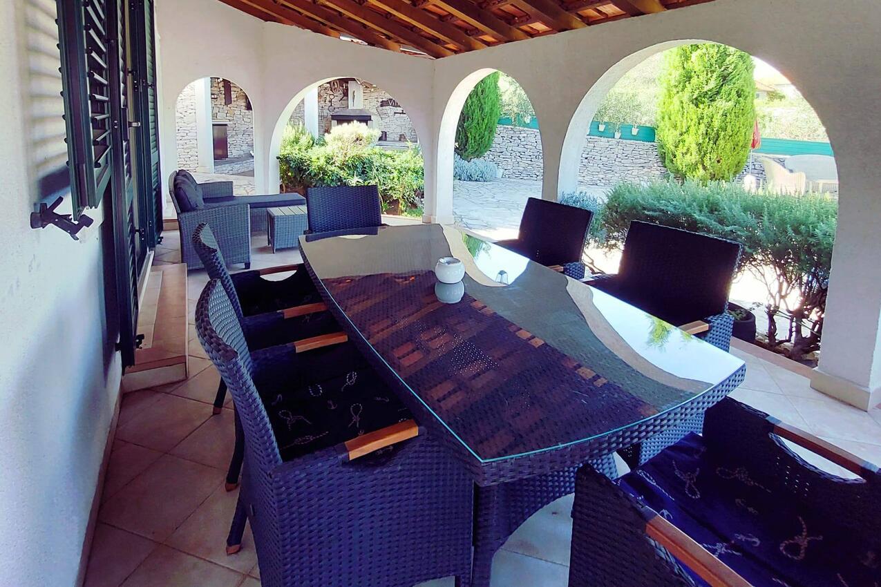 Haus mit Pool für Familien Skrip, Brac - 5673