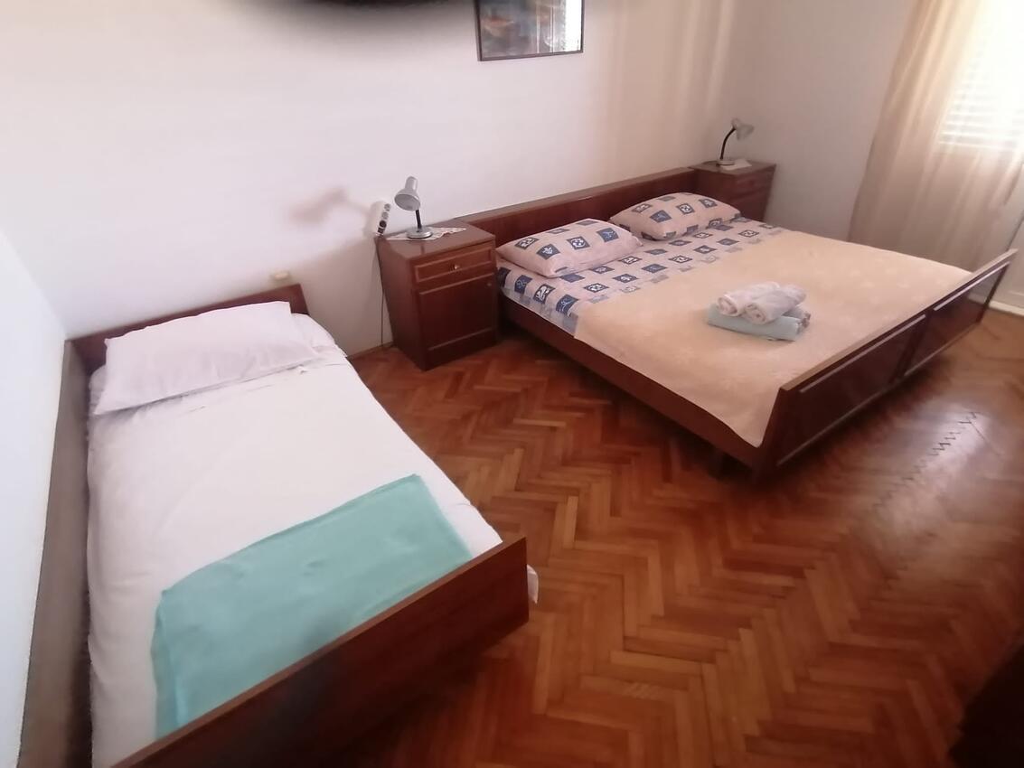 Apartmani uz more Jelsa, Hvar - 5698