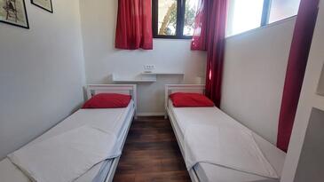 Apartmanok parkolóhellyel Jelsa, Hvar - 5703