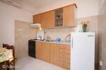 Ferienwohnungen mit Parkplatz Jelsa, Hvar - 5728