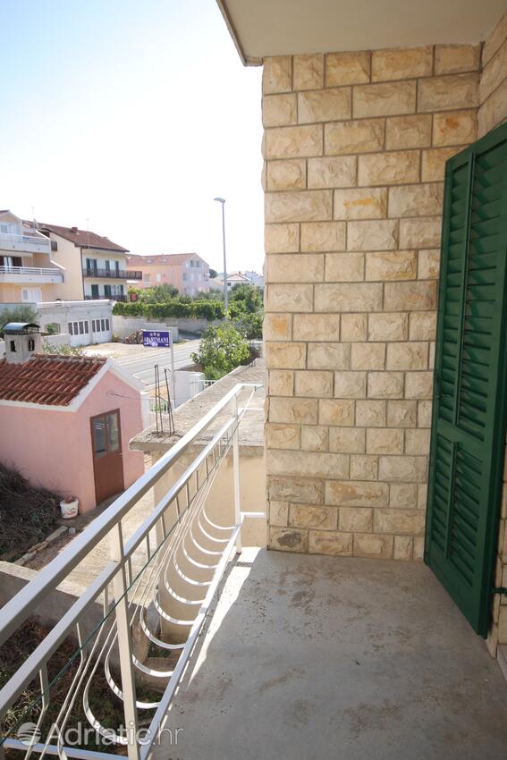 A-5736-a - Private accommodation - Apartments by the sea Brodarica, Šibenik