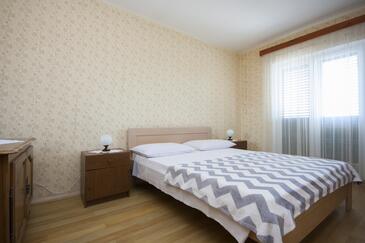 Apartments by the sea Brodarica, Šibenik - 5736