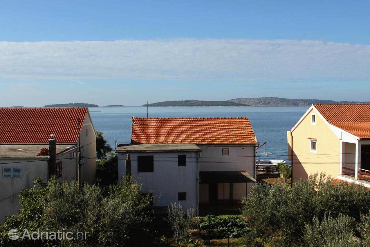 A-5736-a - Private accommodation - Apartments by the sea Brodarica, Šibenik