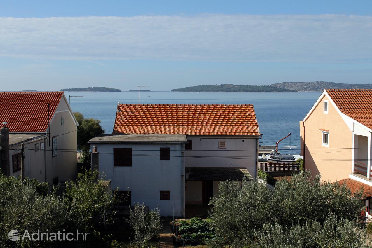 A-5736-a - Private accommodation - Apartments by the sea Brodarica, Šibenik