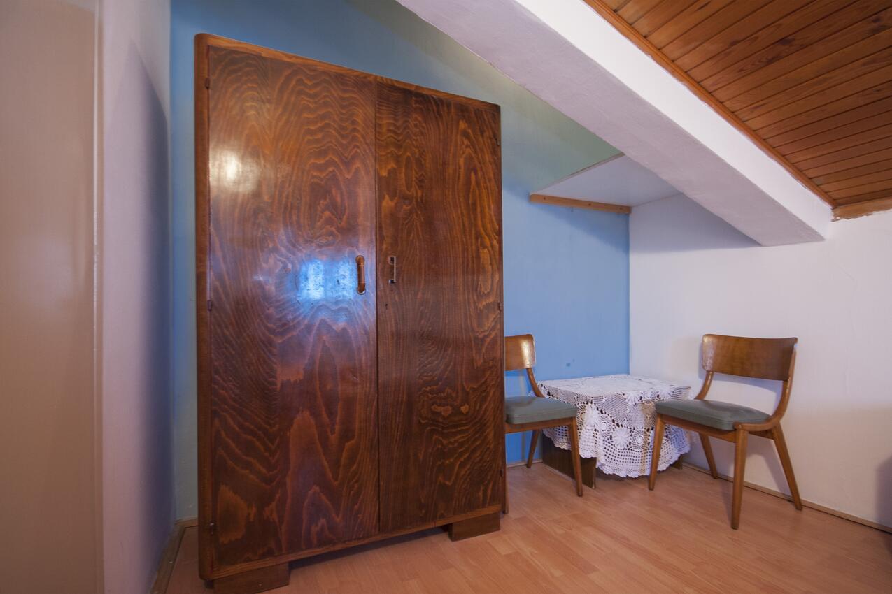 A-5736-b - Private accommodation - Apartments by the sea Brodarica, Šibenik