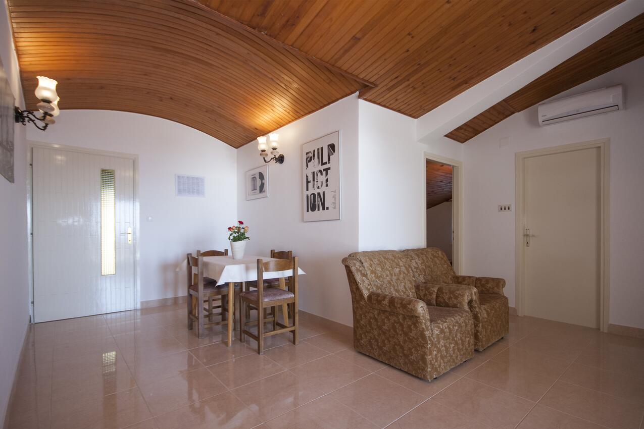 A-5736-b - Private accommodation - Apartments by the sea Brodarica, Šibenik