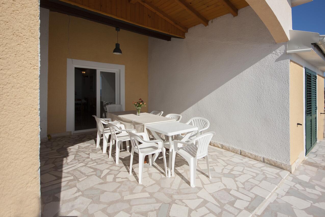 A-5736-b - Private accommodation - Apartments by the sea Brodarica, Šibenik