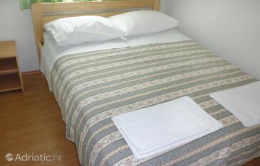 Apartments with parking space Vodice - 5743