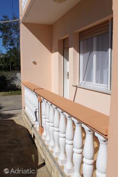 Ferienwohnungen für Familien mit Kindern Privlaka, Zadar - 5747