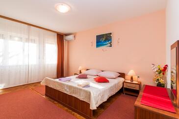 Three bedroom apartment Privlaka, Zadar (A-5747-a)