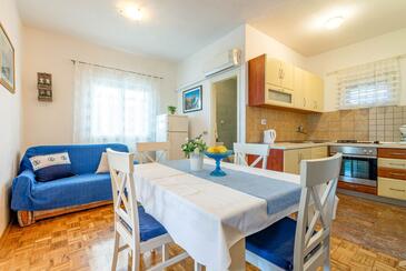 Družinski apartmaji ob morju Kožino, Zadar - 5749 Adriatic.hr