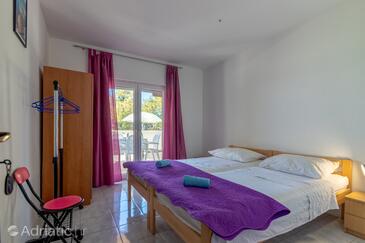 Robinzoni apartmanok a tenger mellett Öböl Torac, Hvar - 575