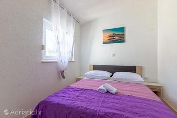 Appartamenti robinsoniani accanto al mare Baia Torac, Lesina - Hvar - 575