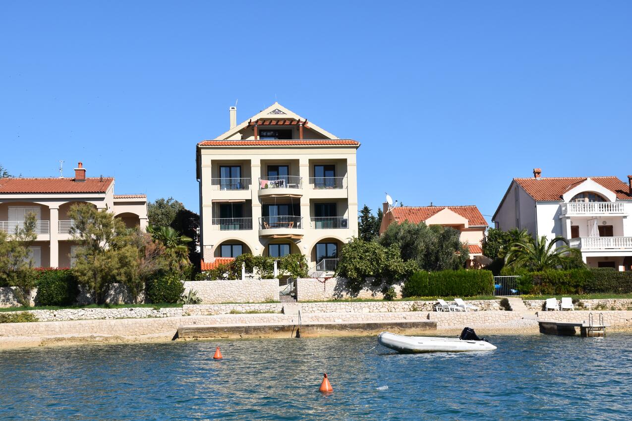 Objekt - Apartmani uz more Bibinje, Zadar