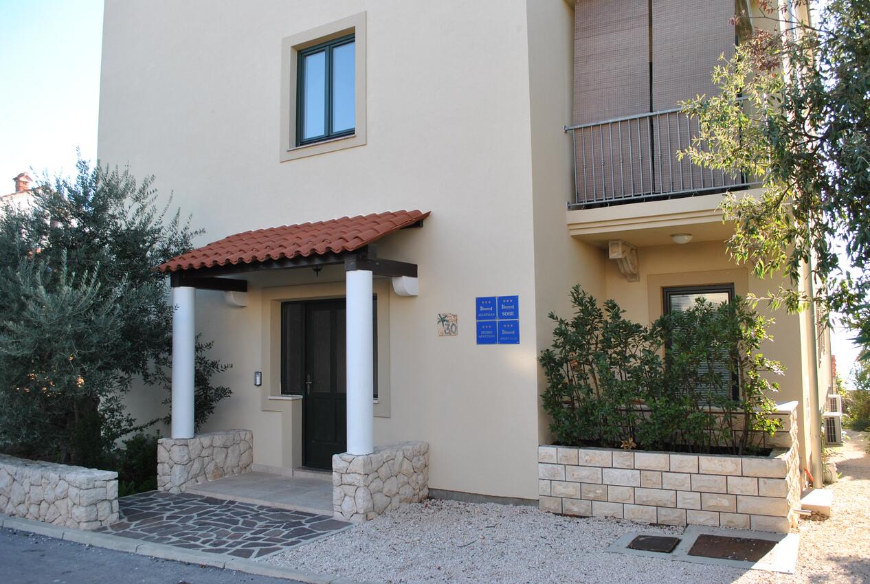 Objekt - Apartmani uz more Bibinje, Zadar