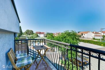 Ferienwohnungen mit Pool für Familien Privlaka, Zadar - 5762