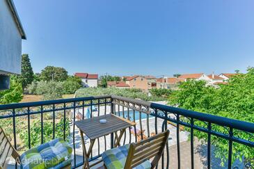Family-friendly apartments with swimming pool Privlaka, Zadar - 5762