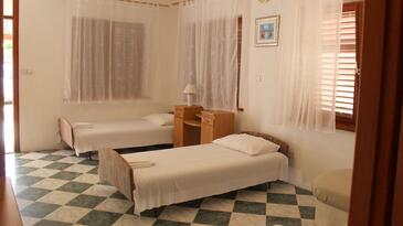 Apartments by the sea Ražanac, Zadar - 5766