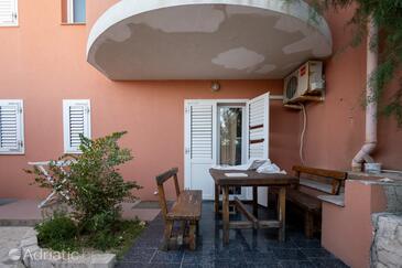 Apartments by the sea Ražanac, Zadar - 5766