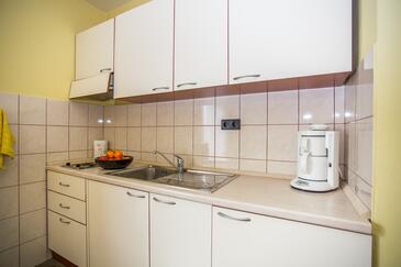 Apartments and rooms with parking space Zadar - Diklo, Zadar - 5770