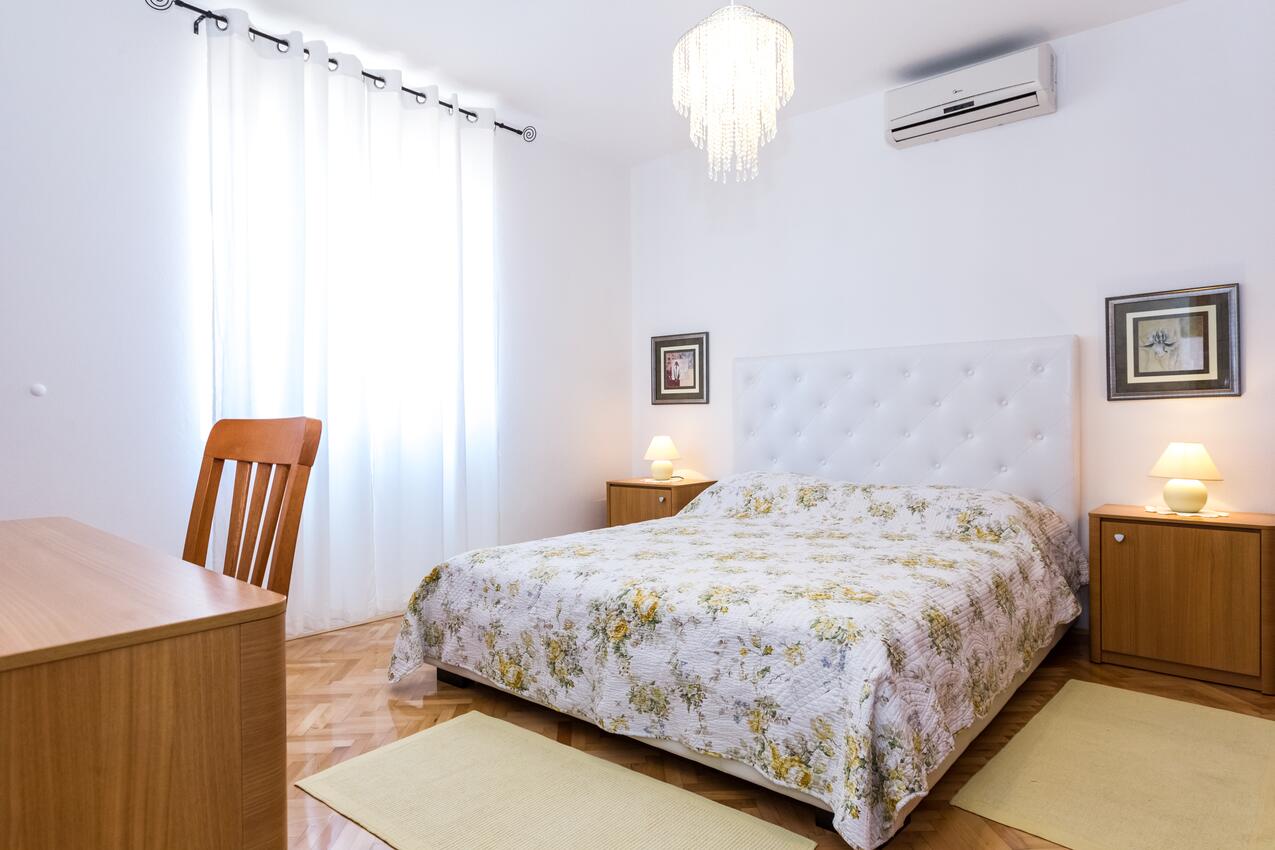 Apartmány s parkovištěm Zadar - 5773