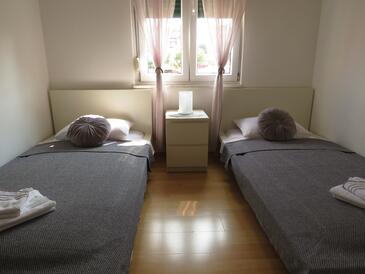 Family-friendly apartments with swimming pool Zadar - Diklo, Zadar - 5774