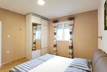 Ferienwohnungen mit Pool für Familien Bibinje, Zadar - 5778