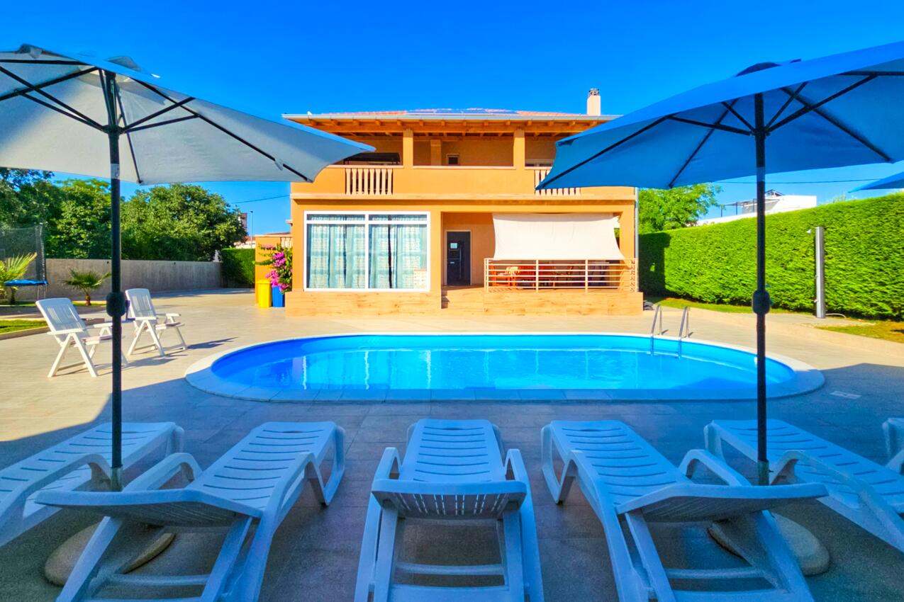 Ferienwohnungen mit Pool für Familien Bibinje, Zadar - 5778