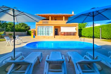 Appartements Avec Piscine Pour Les Familles Avec Enfants Bibinje, Zadar - 5778 - Dugi Otok
