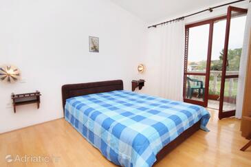 Apartments by the sea Vrsi - Mulo, Zadar - 5791