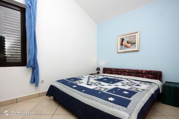 Appartamenti con parcheggio Razanac, Zara - Zadar - 5793
