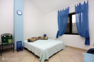 Appartamenti con parcheggio Razanac, Zara - Zadar - 5793