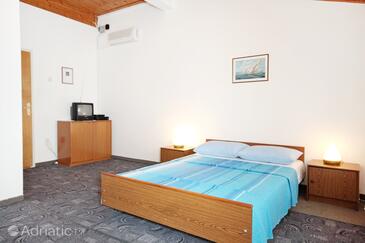 Apartments with parking space Vrsi - Mulo, Zadar - 5796