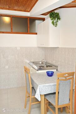 Apartments with parking space Vrsi - Mulo, Zadar - 5796