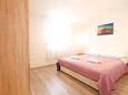 Nin, Spálňa v ubytovacej jednotke apartment, domáci miláčikovia povolení a WiFi.