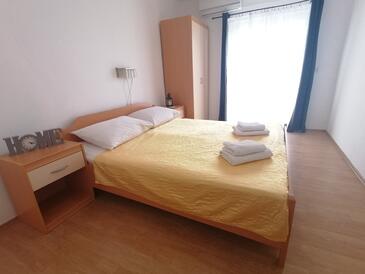 Апартаменти з паркуванням Водіце - Vodice - 5808