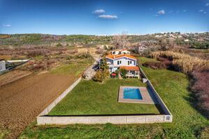 Appartamenti con piscina per famiglie Ljubac, Zara - Zadar - 5831